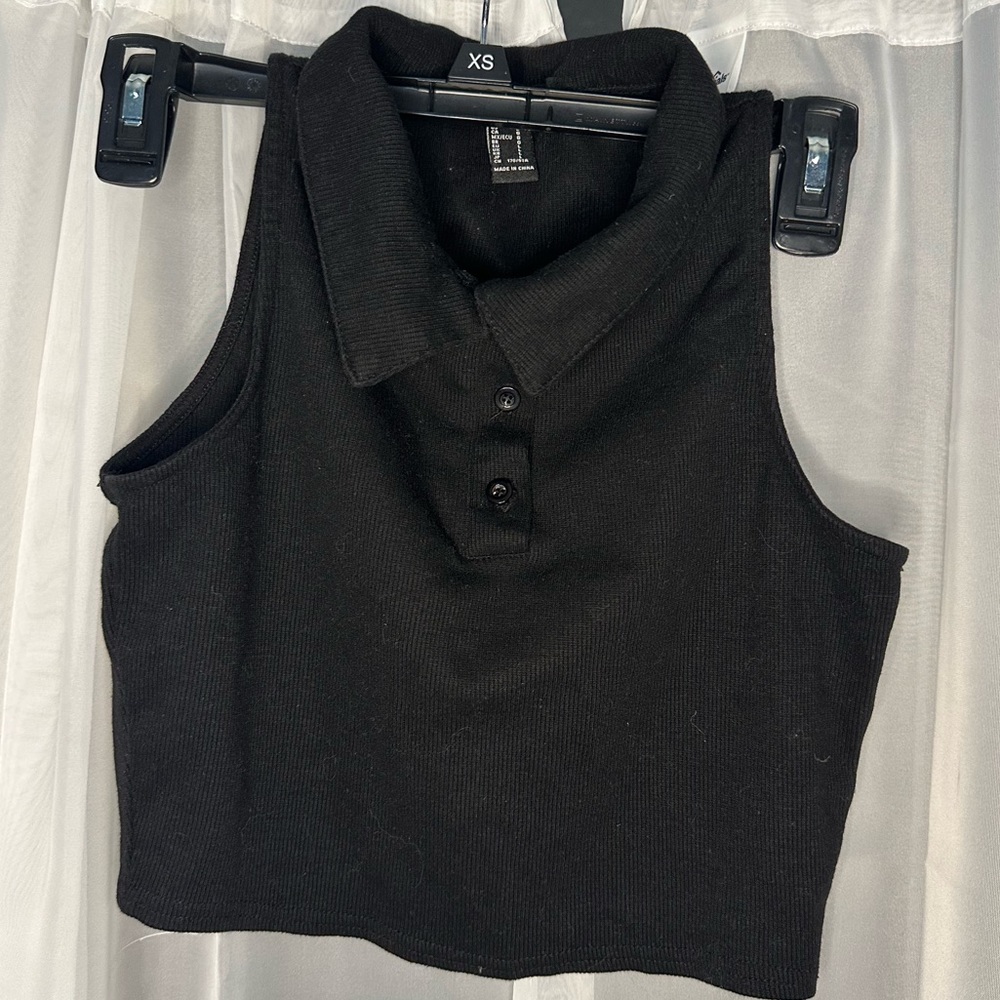 Cropped collard tank top